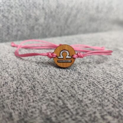 drewniana bransoletka znak zodiaku